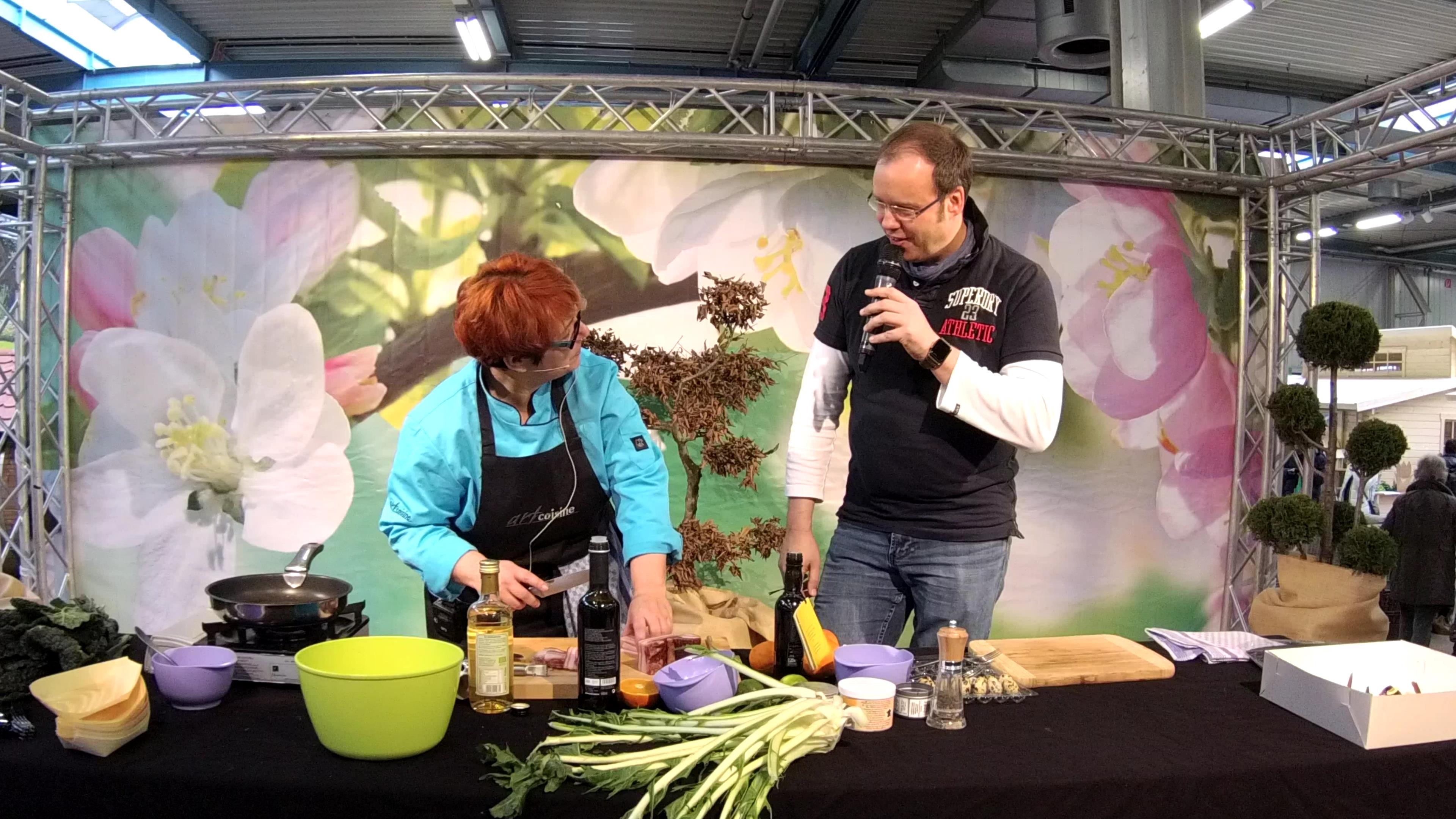 Messe-Moderation mit Oliver W. Schulte - hier die große Kochshow mit Köchin Jenny aus Münster