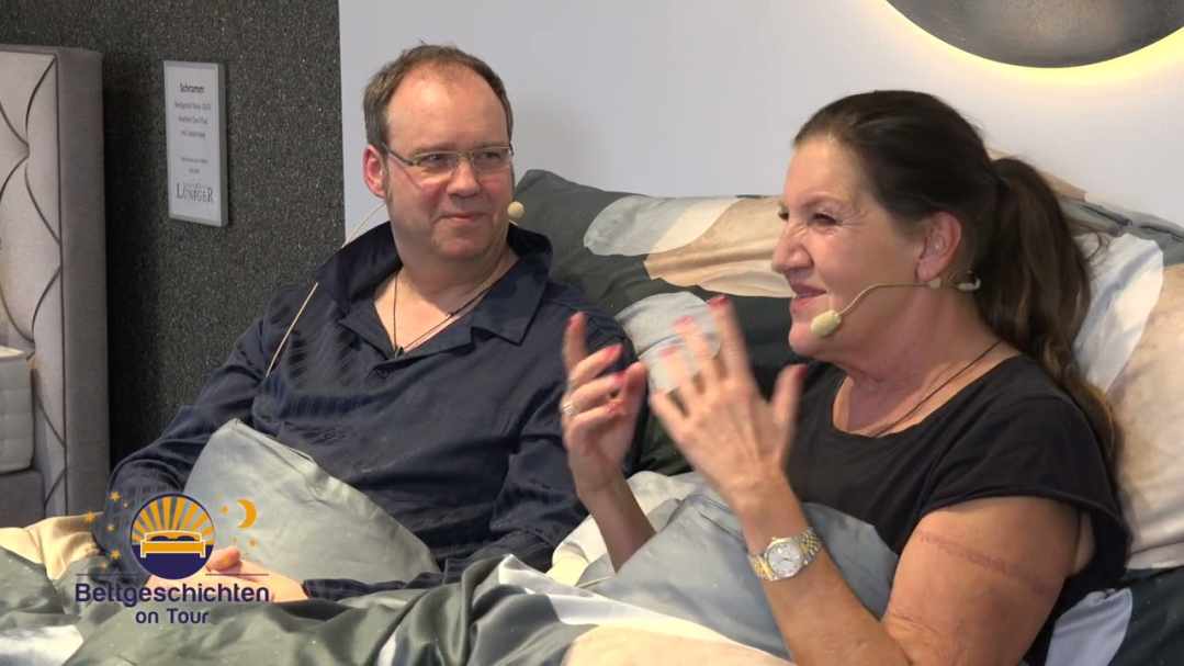 Katy Karrenbauer in den Bettgeschichten on Tour mit Moderator Oliver W. Schulte