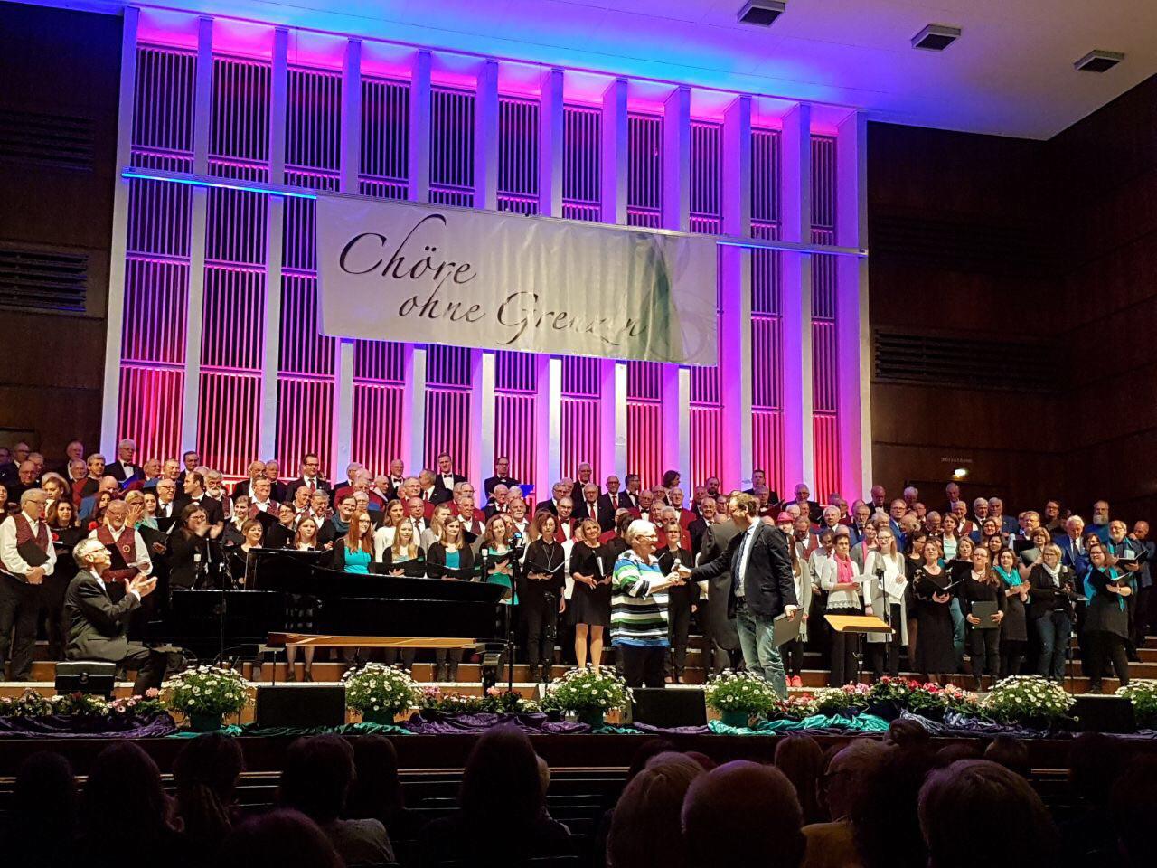 Chöre ohne Grenzen in der Rudolf-Oetker-Oetkerhalle